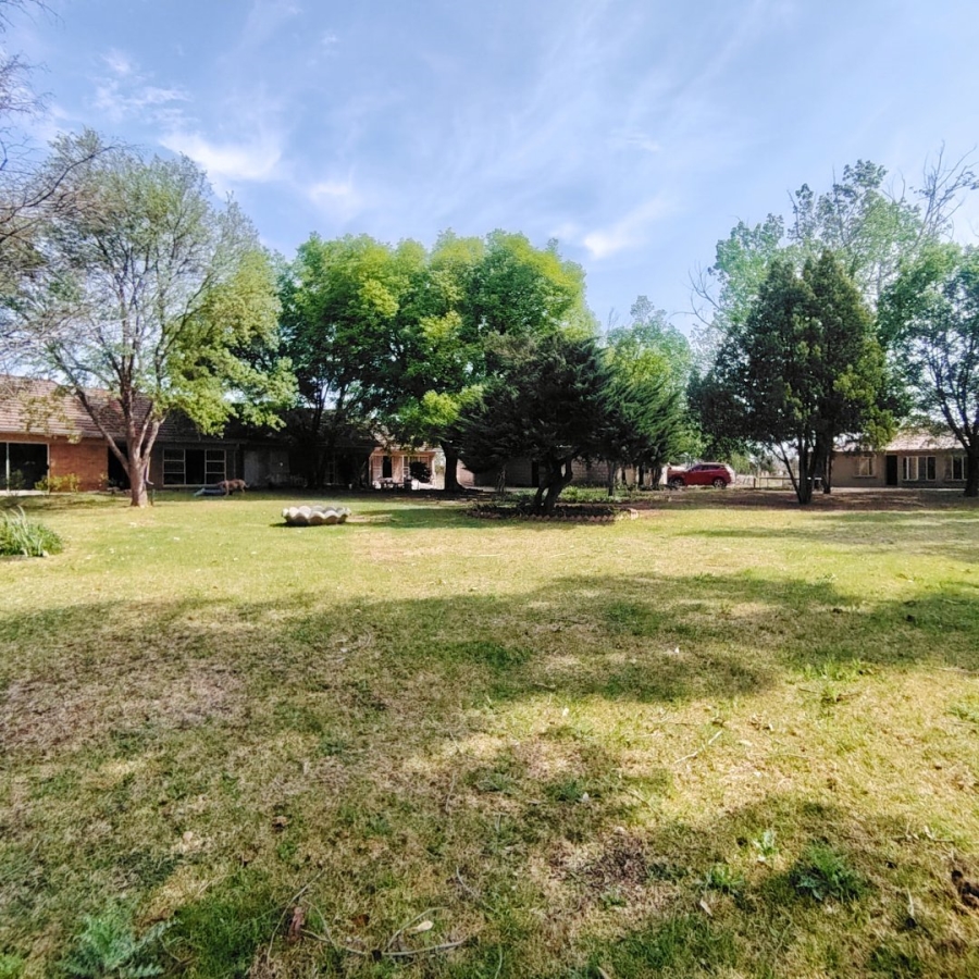 Commercial Property for Sale in Roodewal Free State
